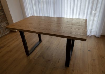 Drevený stôl Dubová lamela